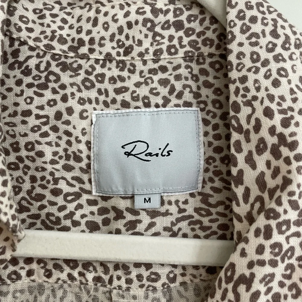 Rails Leopard Print Button Down Shirt - Sand Cheetah Print Sz M - Picture 5 of 7